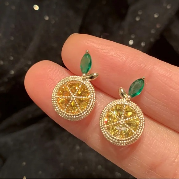 Lemon stud earrings - Picture 2 of 2